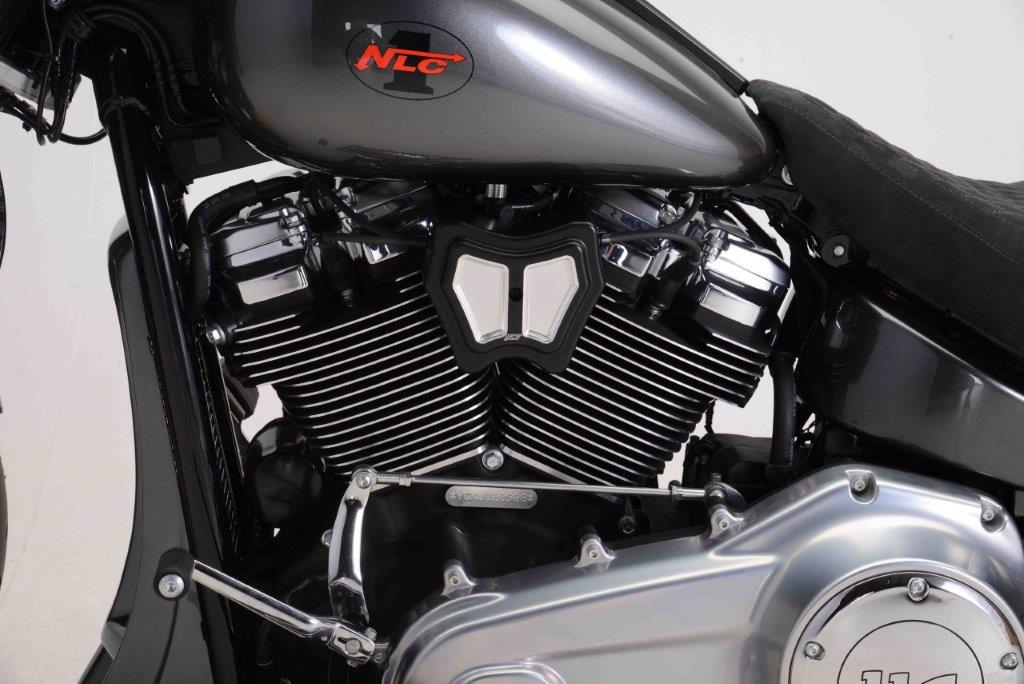 ST-41003        3D Zündspulenabdeckung Softail alle 2018 milwaukee eight Modelle / schwarz contrast-cut