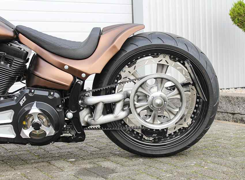 Breakout “Dark Coffee” – Softail