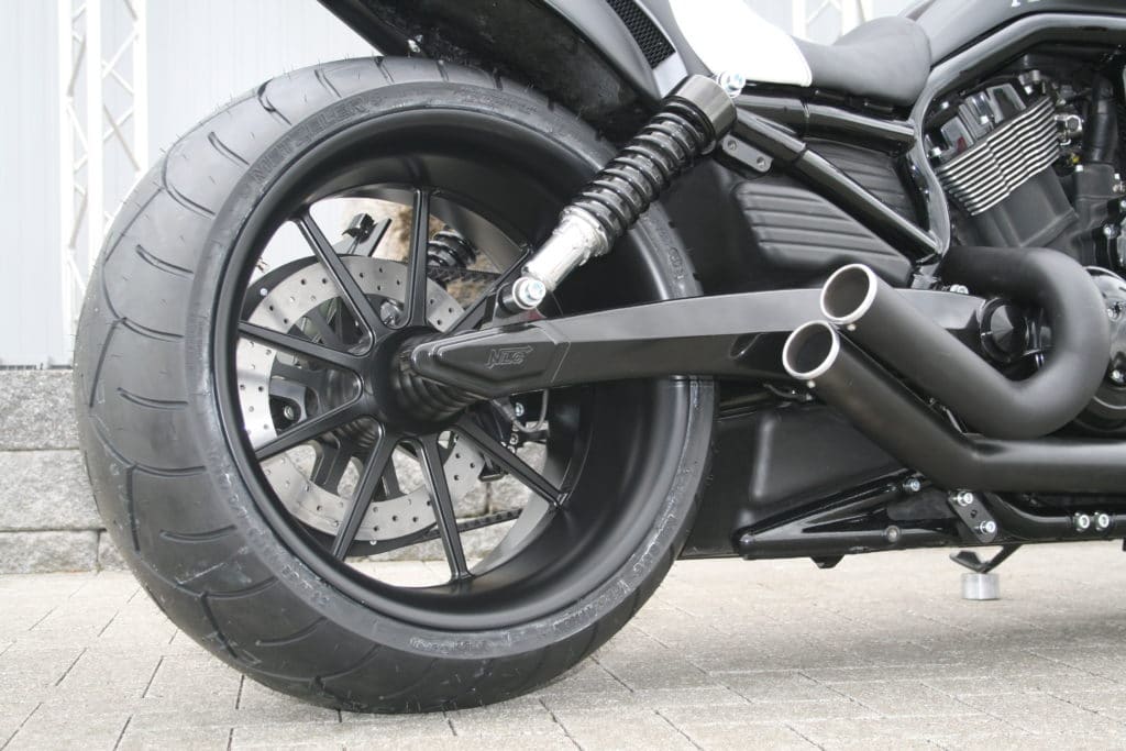 VR-3002    NLC Alu-Designschwinge "Classic" für V-Rod ab 2007