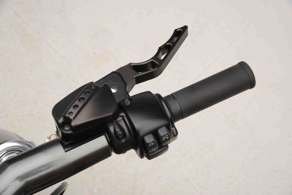 ST-16003    Softail CNC- Design Handhebel "Shorty" 2015- aktuell