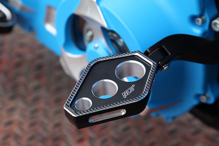 T-5130     NLC Streetglide Soziusrasten - Design "Cut"