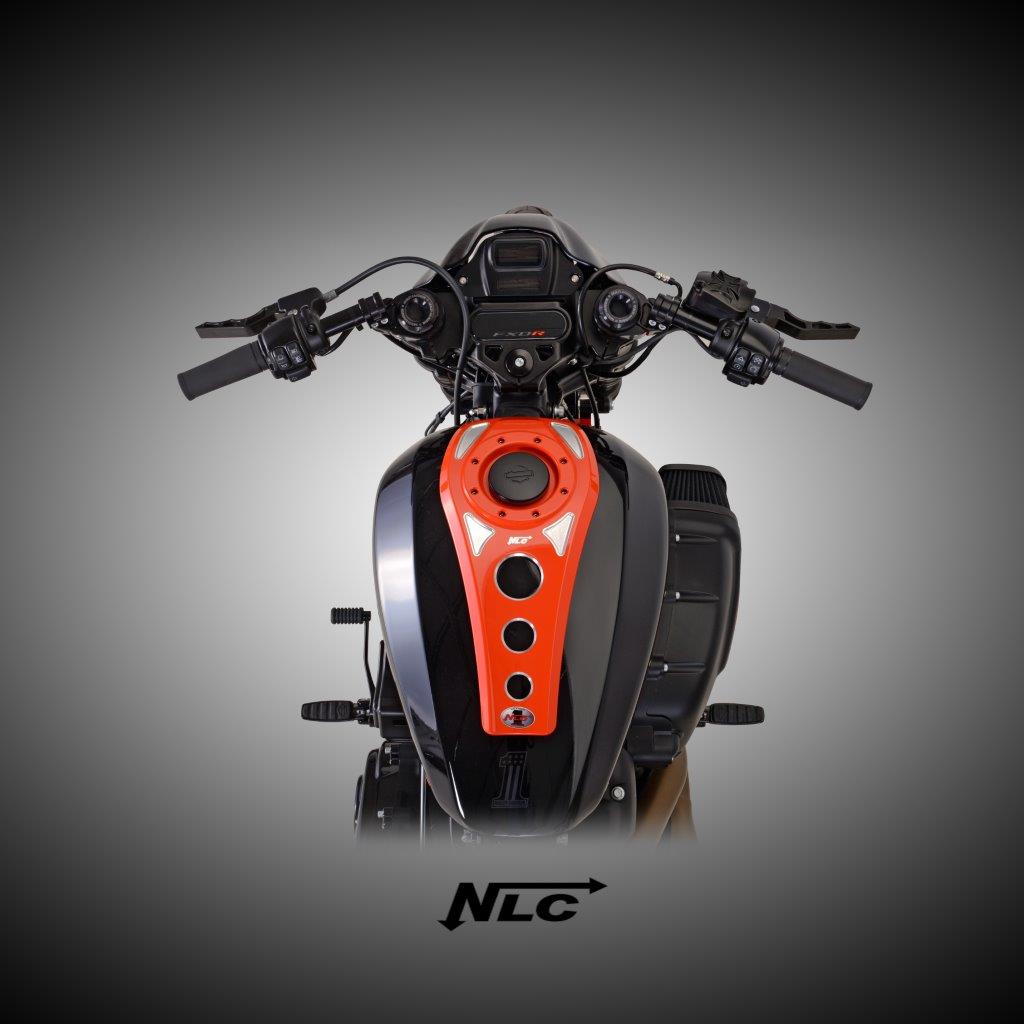 ST-40843    3D-Aluminium Dash für FXDR 2018 Milwaukee Eight / schwarz contrast - cut