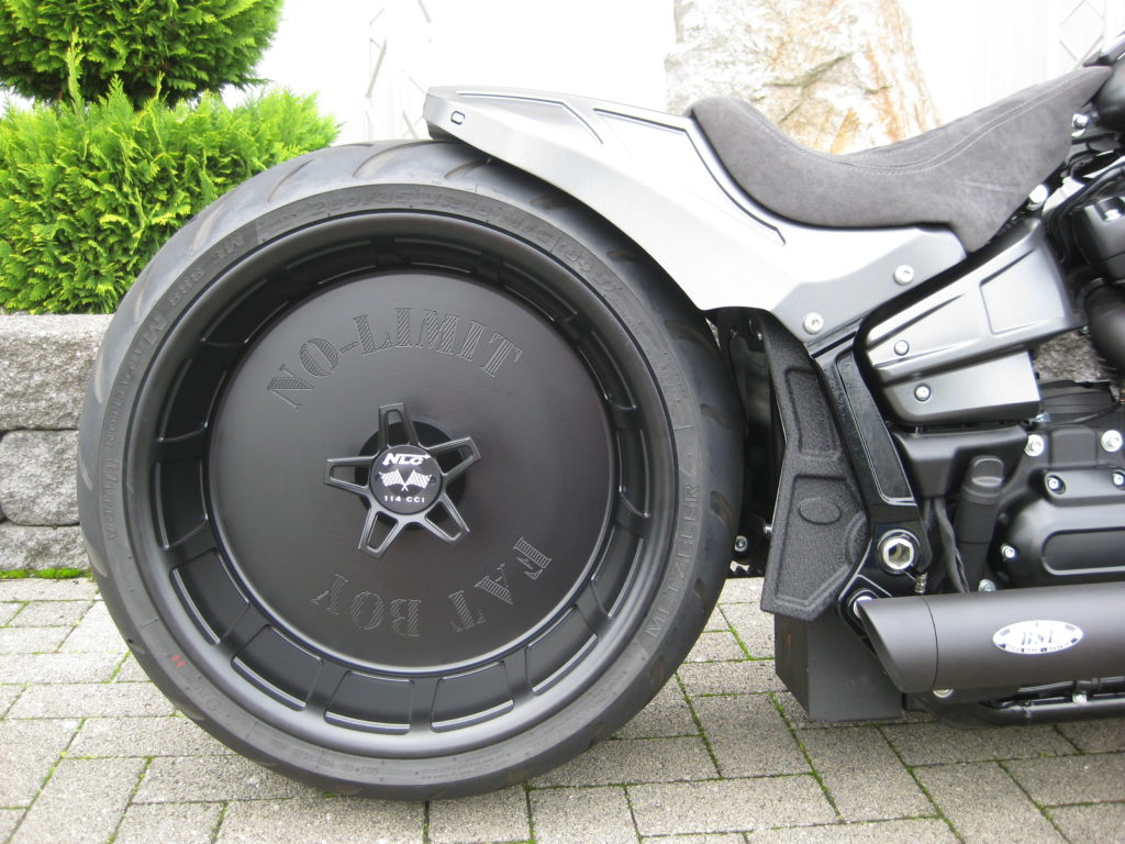 FatBoy Milwaukee 8