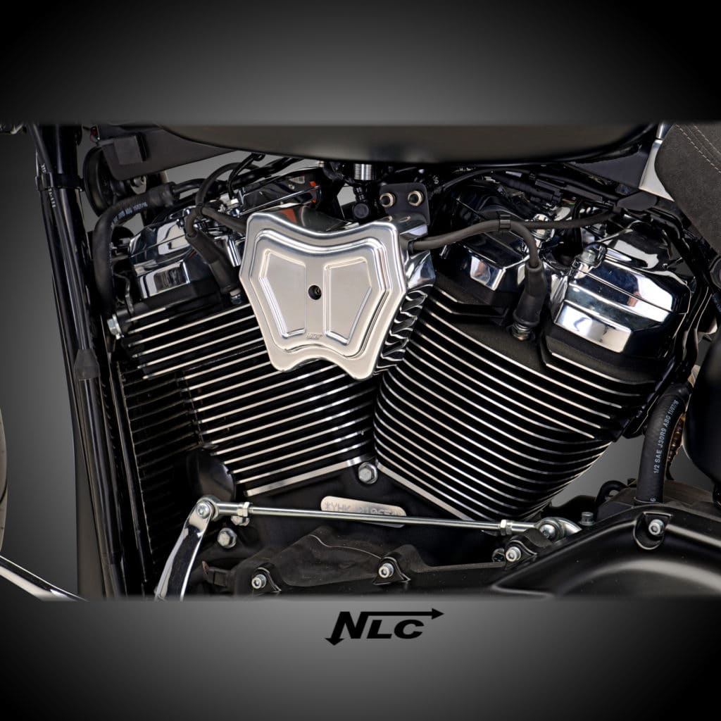 ST-41003        3D Zündspulenabdeckung Softail alle 2018 milwaukee eight Modelle / schwarz contrast-cut