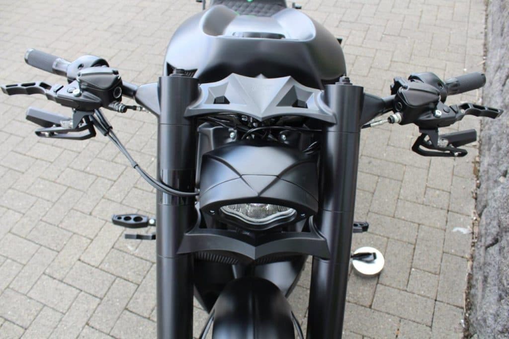 VR-19025    Abdeckung "Classic" Flüssigkeitsbehälter V-Rod 07-2017