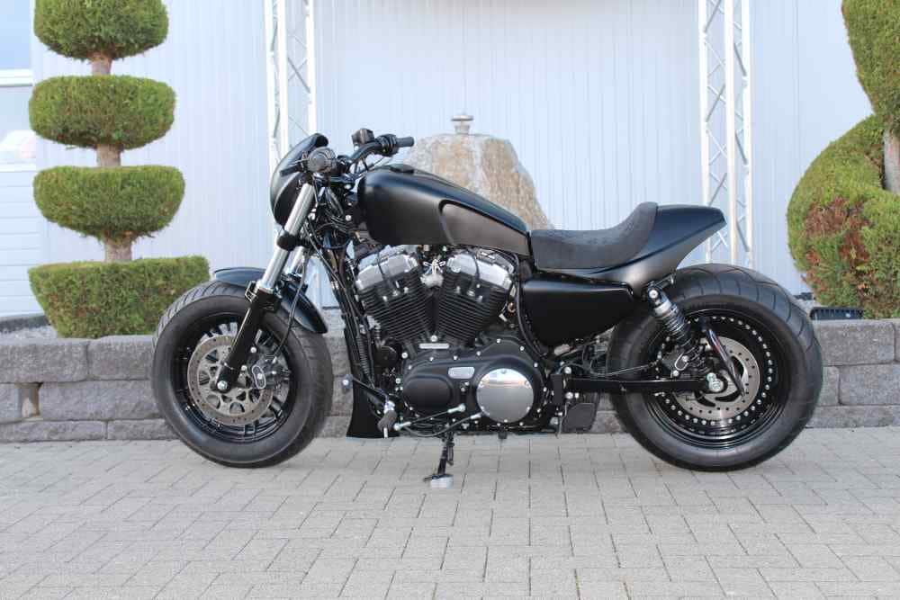48 Black – Sportster