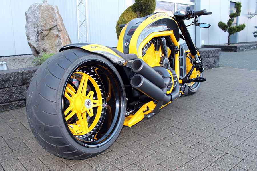 AVENTADOR – V-ROD
