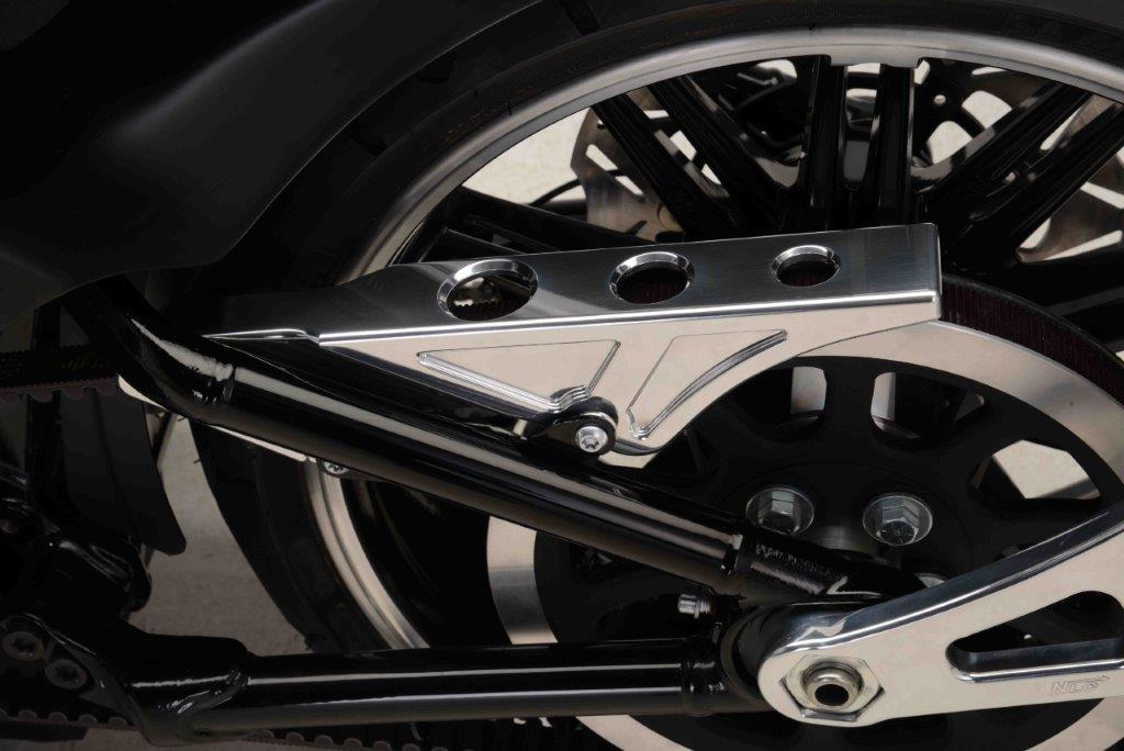 ST-40902     3D-Aluminium Riemenschutz für alle Softail 2018 milwaukee eight / poliert