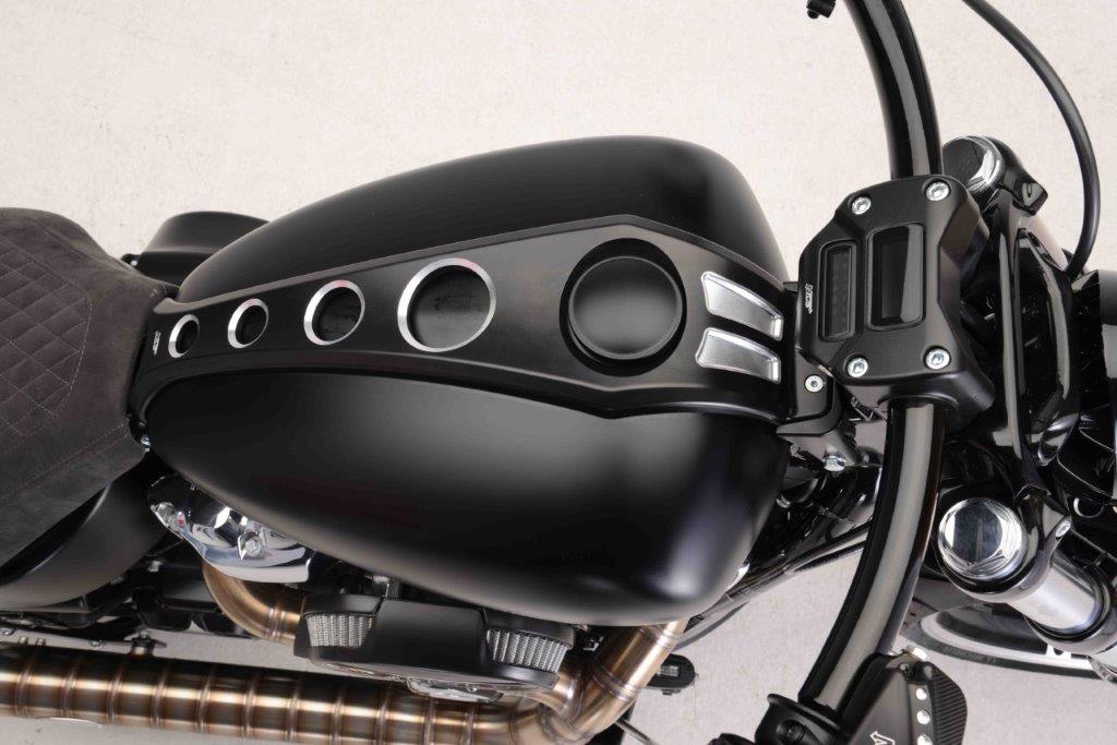 ST-50413      3D Riser mit Tachogehäuse für Breakout 2018 milwaukee eight / schwarz