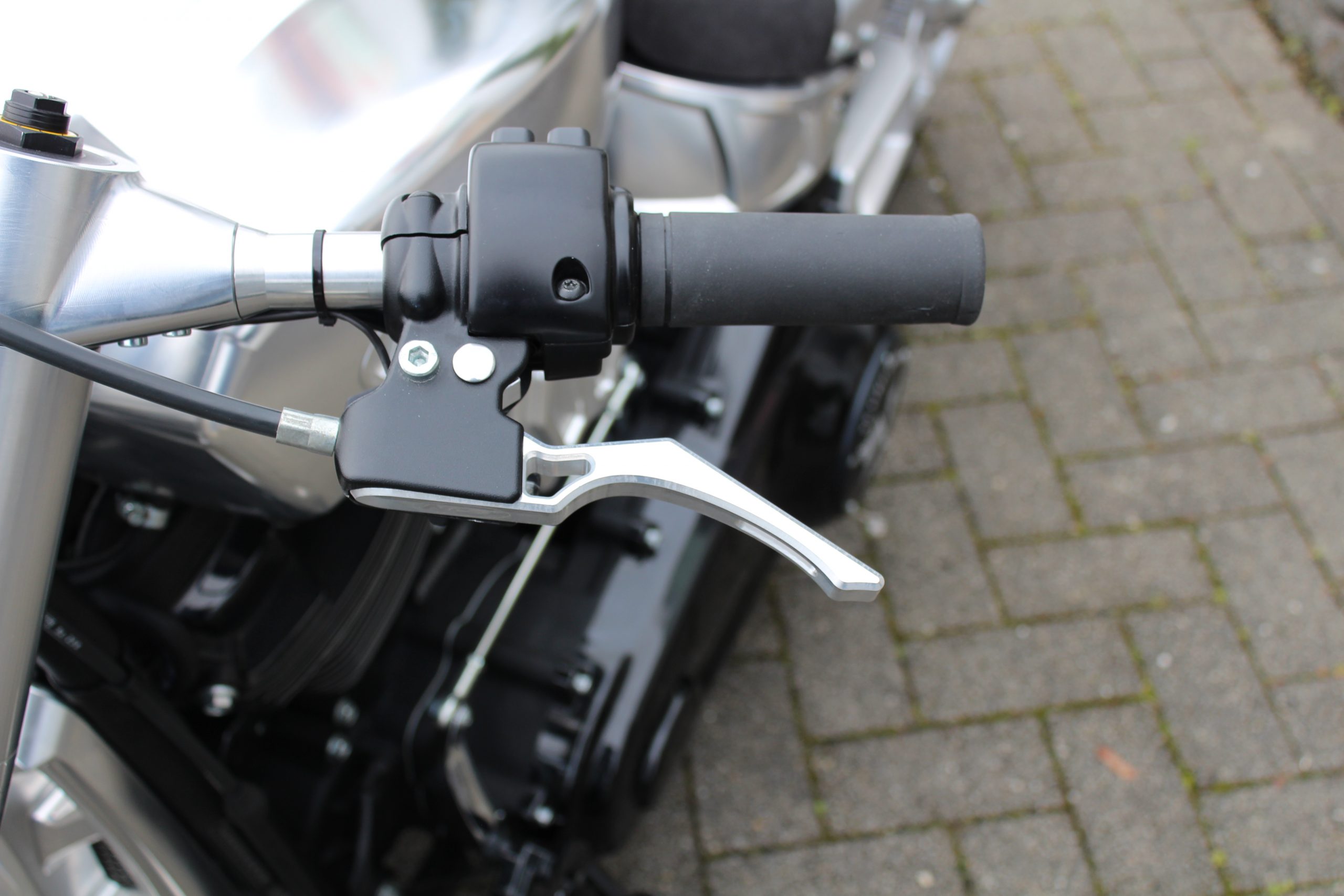ST-16006   Softail Design Handhebel "clean shorty" CNC - 2015 bis aktuell