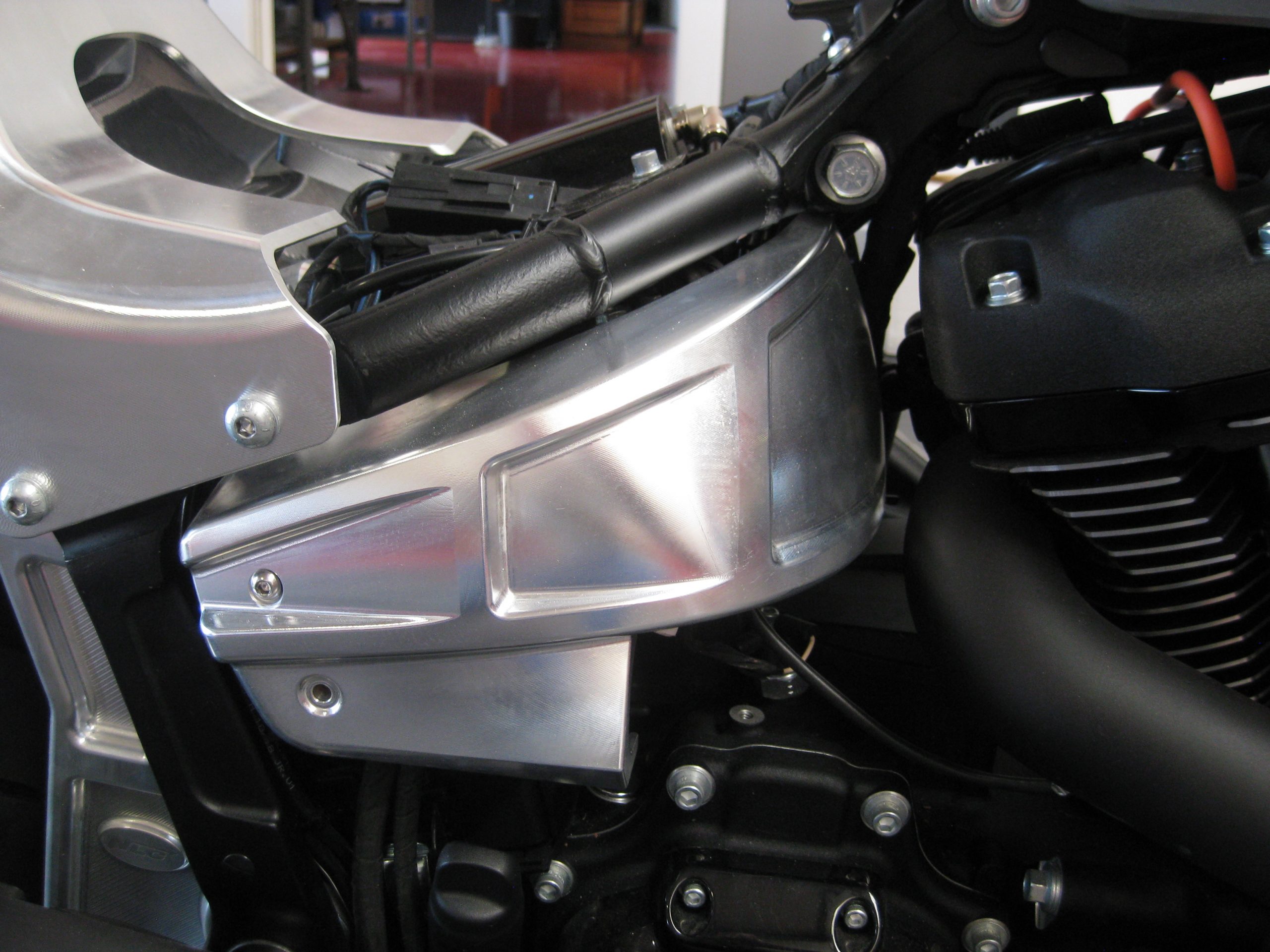 ST-AL400   Aluminium Rahmenblenden M8
