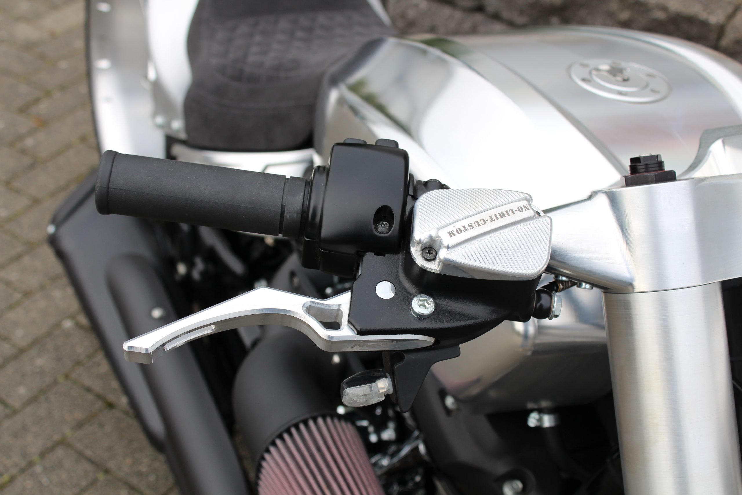 ST-16007     Softail Design Handhebel "clean shorty" CNC - 1996 bis 2014