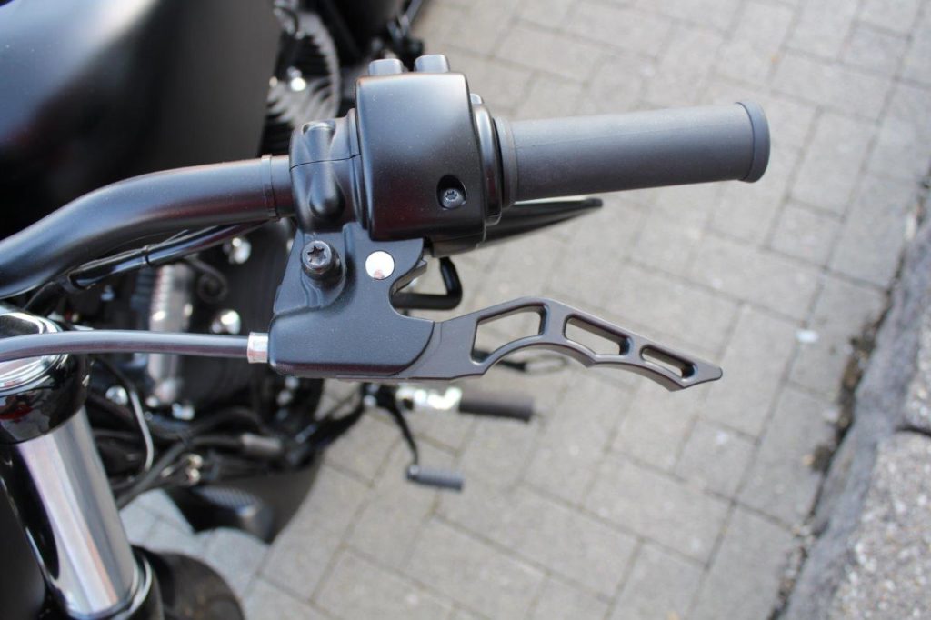SP-16004    Sportster CNC- Design Handhebel "Shorty" 2014- aktuell