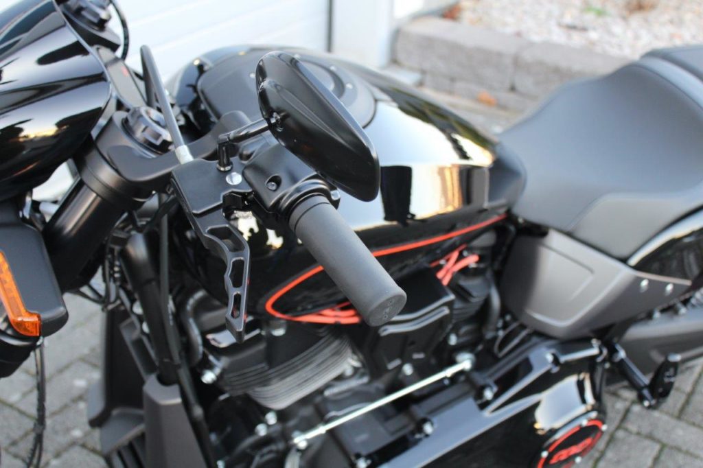 ST-16003    Softail CNC- Design Handhebel "Shorty" 2015- aktuell