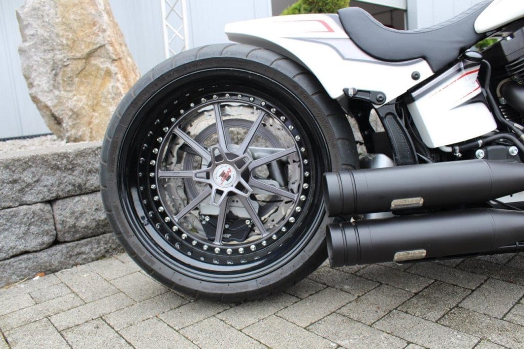 ST-30100     3D - Einarm Schwingen-Kit "18 Zoll" Softail 2008-2017