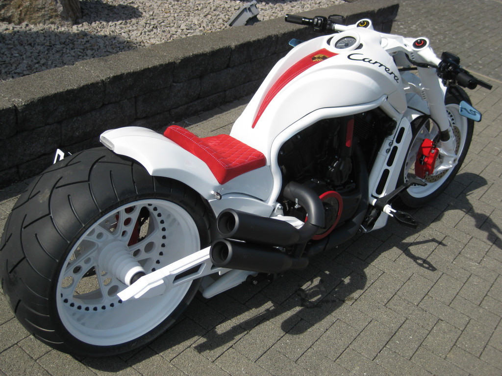 ADAMS CARRERA – V-ROD