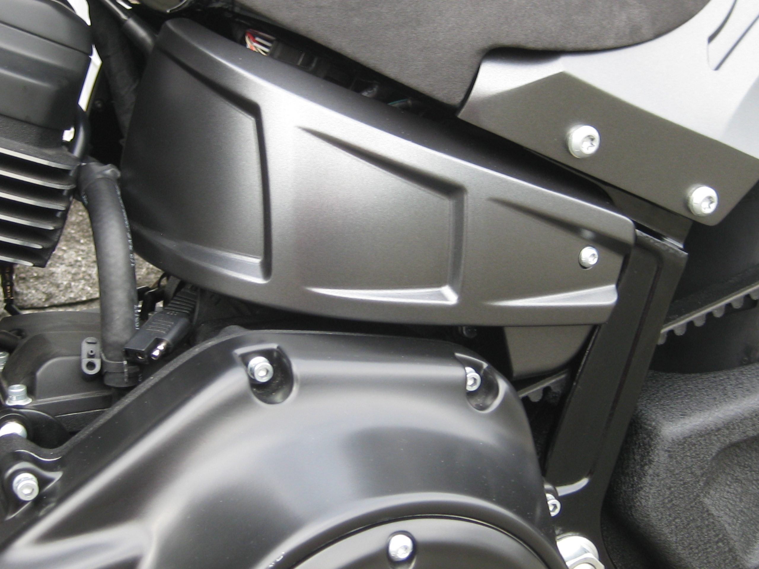 ST-AL400   Aluminium Rahmenblenden M8