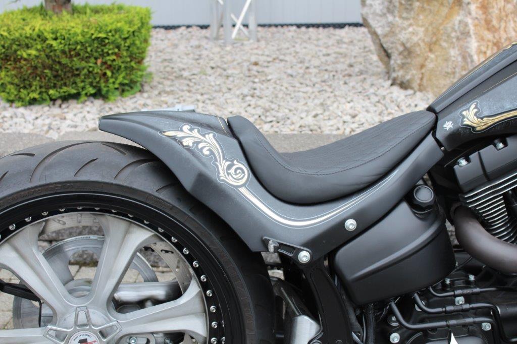 ST-40530    NLC - Heckfender Softail Breakout 21 Zoll Bj. 2013-2017