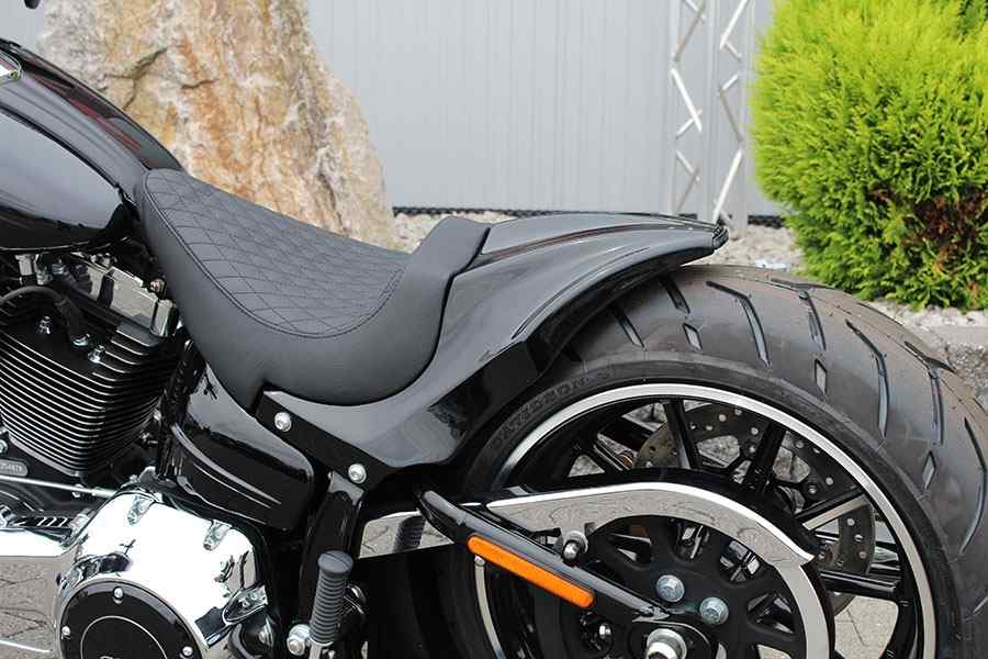Breakout “Fighter 240” – Softail