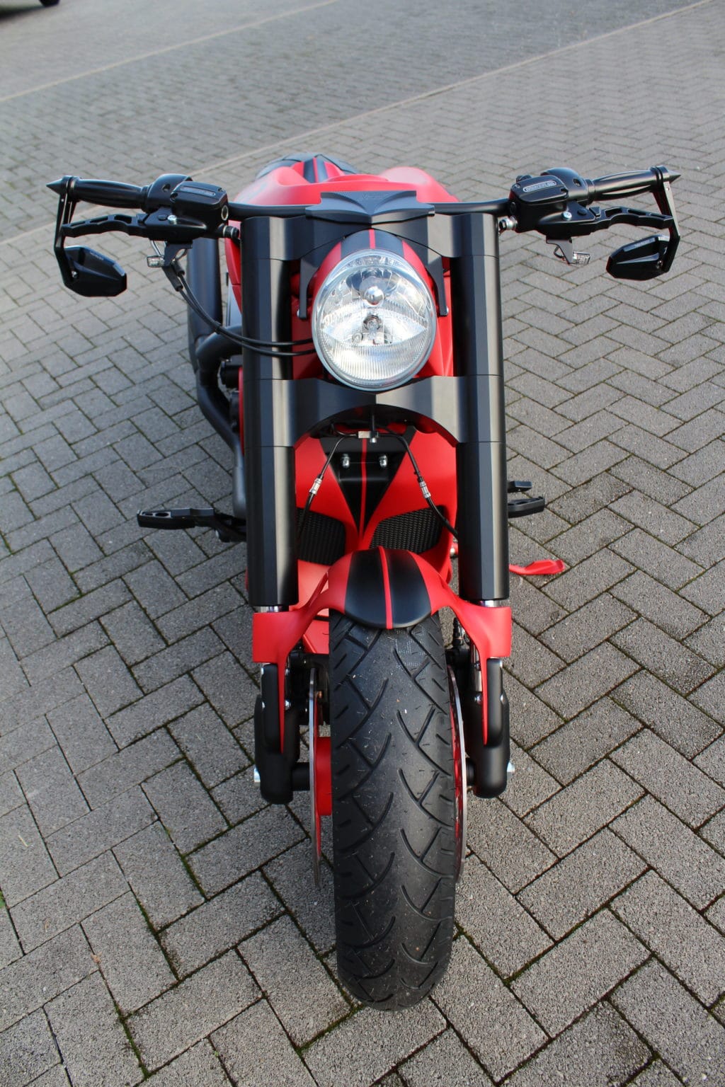 VR-50180    3D-Gabelbrückenkit 290mm "GP-1" für OEM Gabelholme V-Rod ab 2012 und Muscle