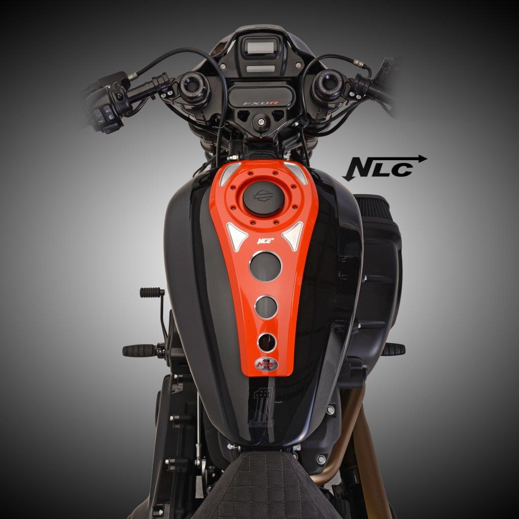 ST-40843    3D-Aluminium Dash für FXDR 2018 Milwaukee Eight / schwarz contrast - cut