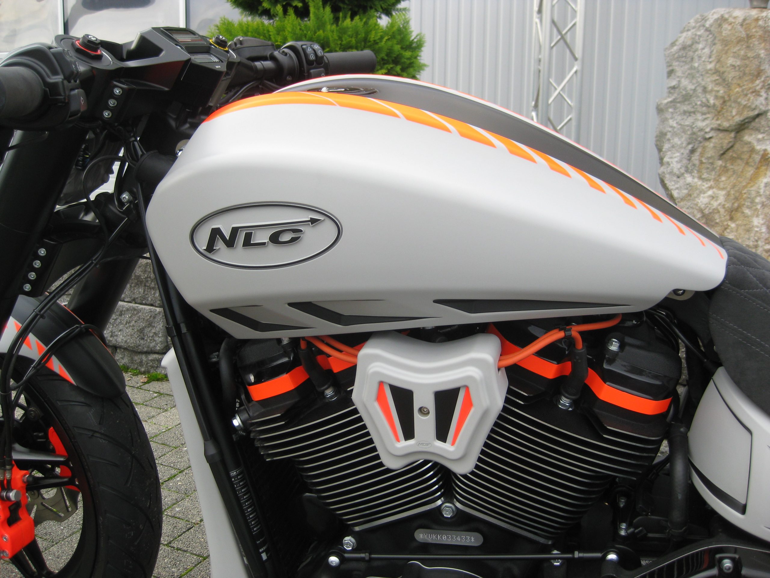 ST-AL4070    NLC - Aluminium Benzintank  für Milwaukee 8